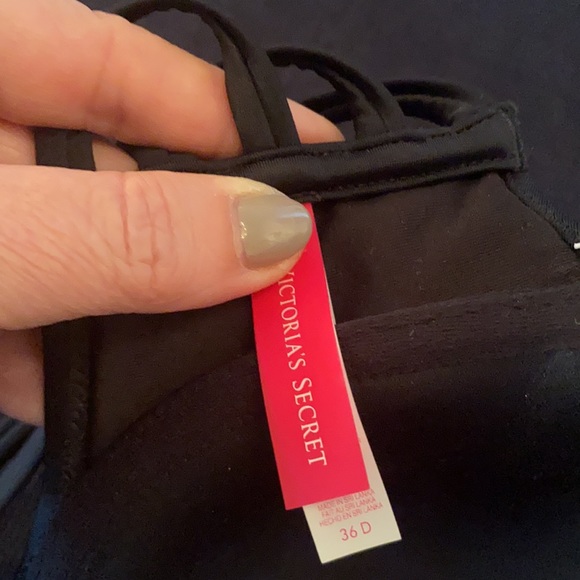 Victoria’s Secret Bikini top - Picture 4 of 4